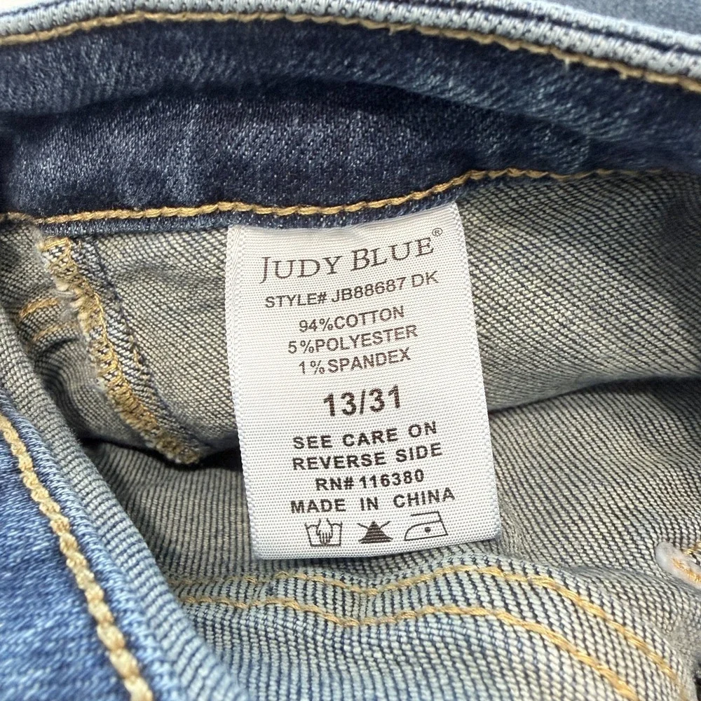 Judy Blue Deep Thoughts Jeans Size 13/31 (30x29) Relaxed Skinny Blue Medium Wash